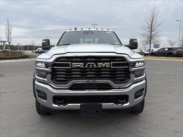 2025 RAM Ram 5500 Chassis Cab RAM 5500 BIG HORN CHASSIS CREW CAB 4X4 84 CA
