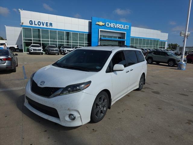 2015 Toyota Sienna SE 8 Passenger 2015 Toyota Sienna SE 8 Passenger