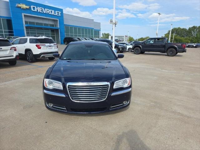 2014 Chrysler 300 4dr Sdn RWD
