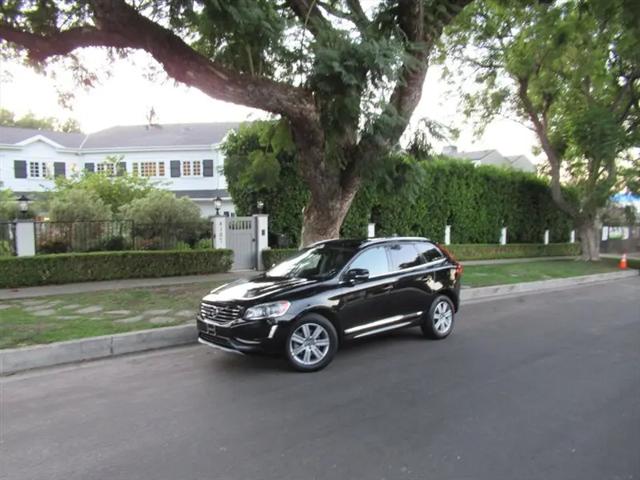 2016 Volvo XC60 T6 Drive-E Platinum