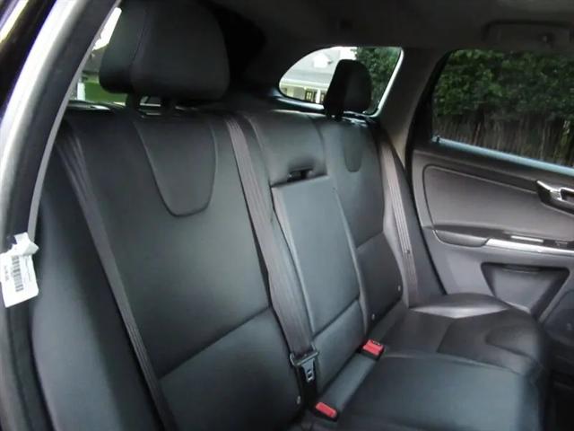 2016 Volvo XC60 T6 Drive-E Platinum