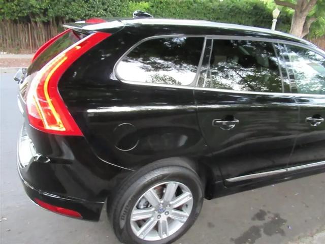 2016 Volvo XC60 T6 Drive-E Platinum