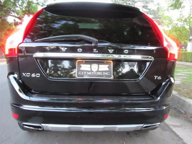 2016 Volvo XC60 T6 Drive-E Platinum