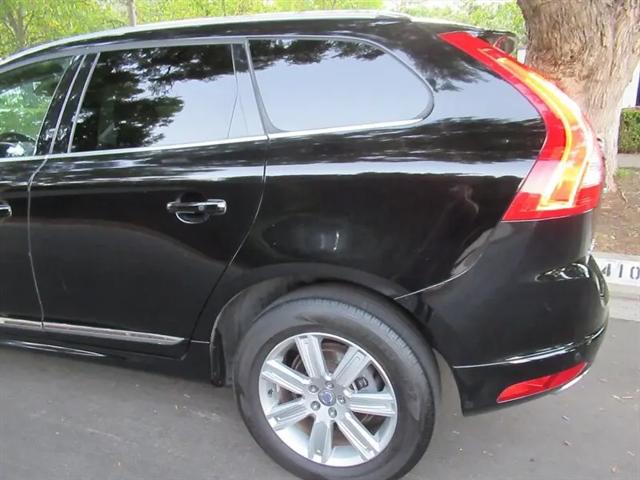 2016 Volvo XC60 T6 Drive-E Platinum