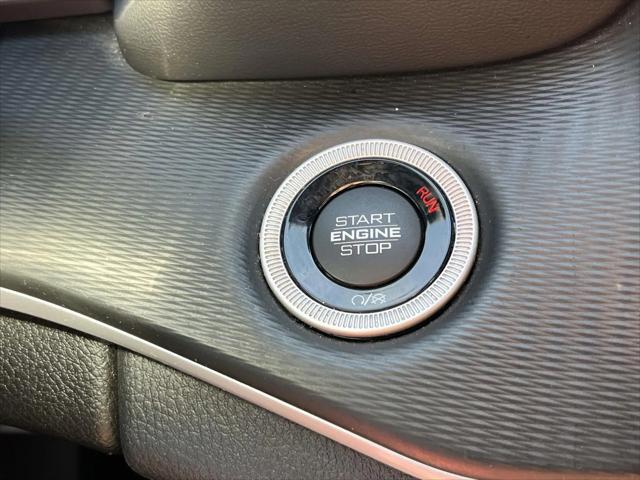 2023 Jeep Grand Cherokee L Altitude 4x4 2023 Jeep Grand Cherokee L Altitude 4x4