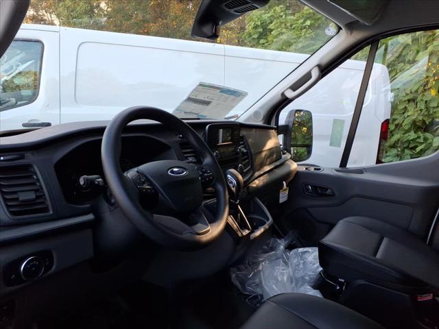 2025 Ford Transit Cargo Van Base