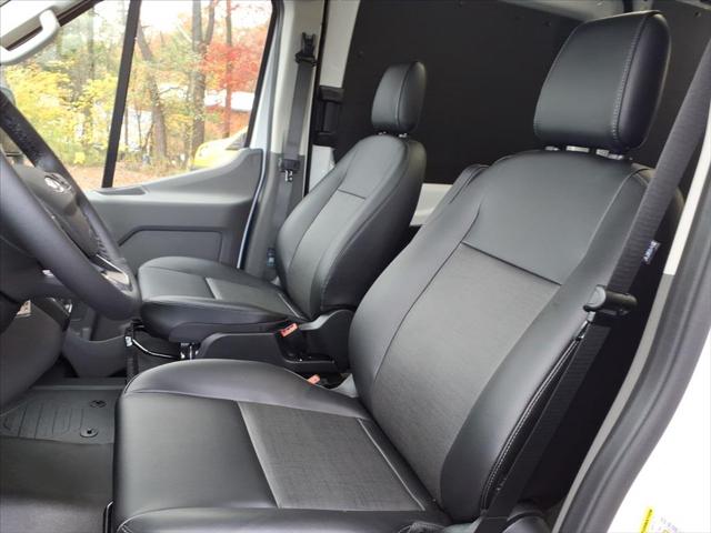 2025 Ford Transit Cargo Van Base