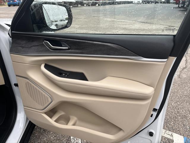 2022 Jeep Grand Cherokee L Limited 4x4 2022 Jeep Grand Cherokee L Limited 4x4