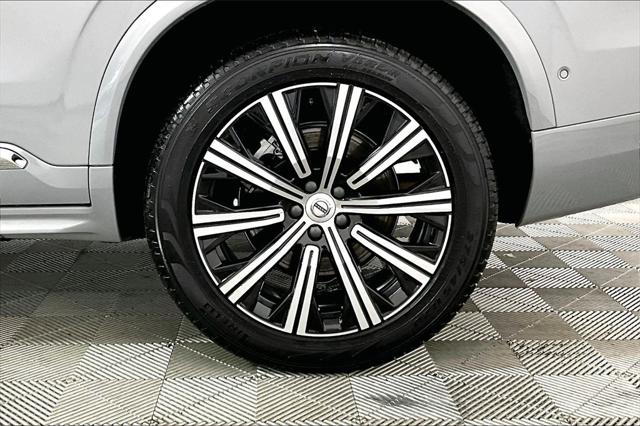 2024 Volvo XC90 B6 Plus Bright Theme 7-Seater