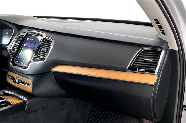 2024 Volvo XC90 B6 Plus Bright Theme 7-Seater