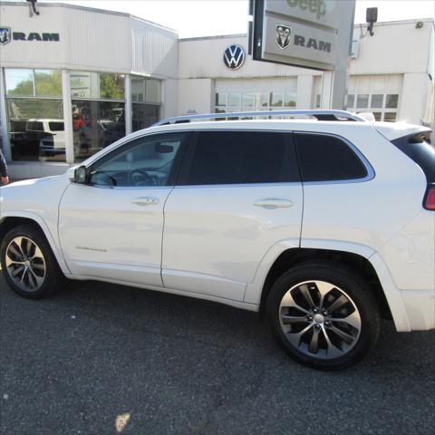 2019 Jeep Cherokee Overland 4x4 2019 Jeep Cherokee Overland 4x4