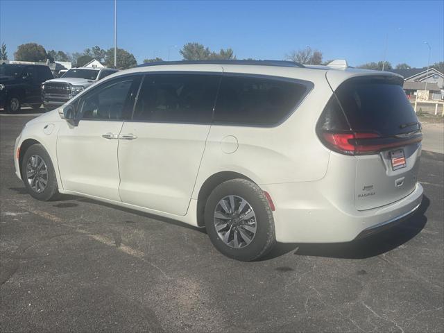 2021 Chrysler Pacifica Hybrid Touring L 2021 Chrysler Pacifica Hybrid Touring L