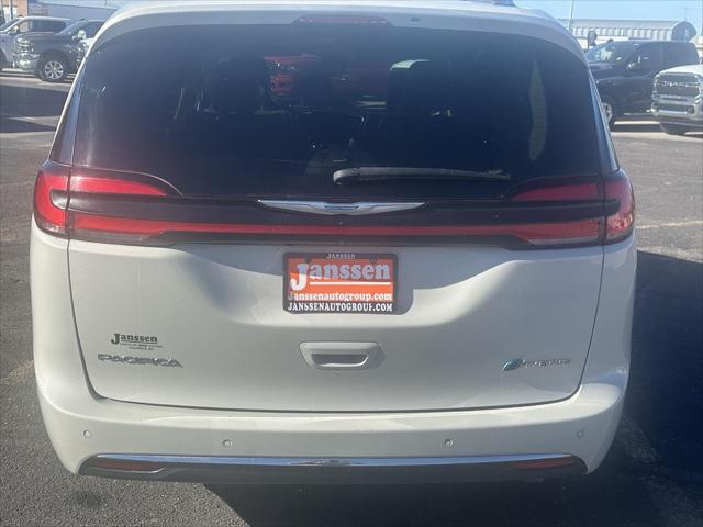 2021 Chrysler Pacifica Hybrid Touring L 2021 Chrysler Pacifica Hybrid Touring L