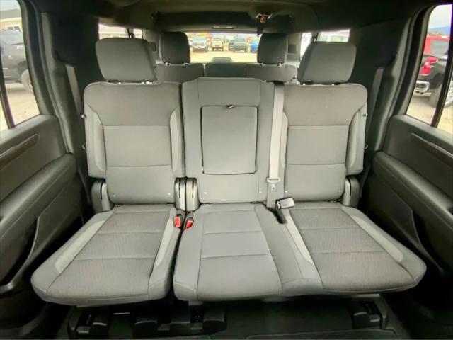 2026 Chevrolet Suburban LS, 4WD