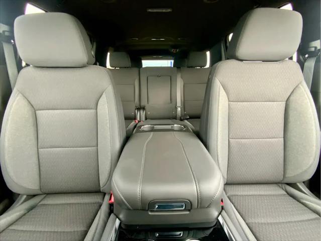 2026 Chevrolet Suburban LS, 4WD