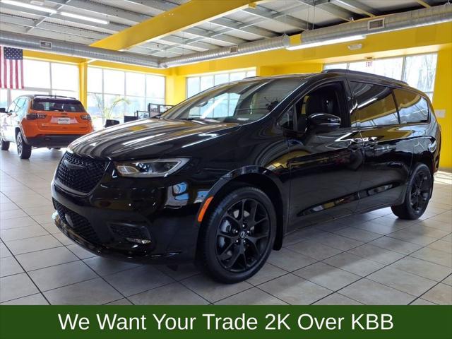 2026 Chrysler Pacifica PACIFICA SELECT AWD