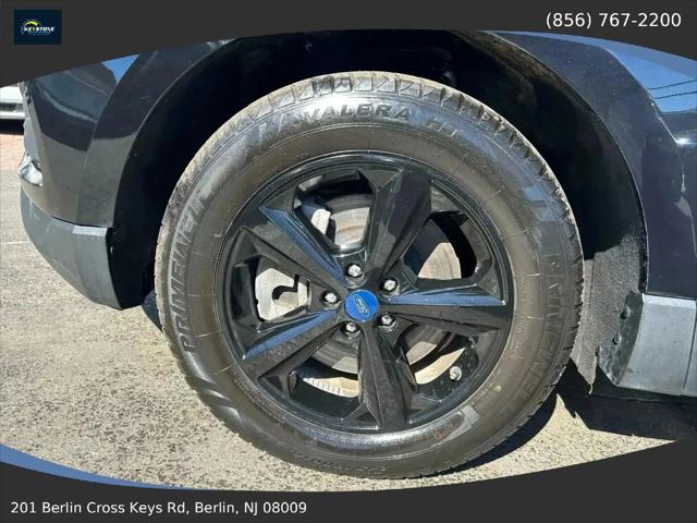 2021 Ford Edge SE