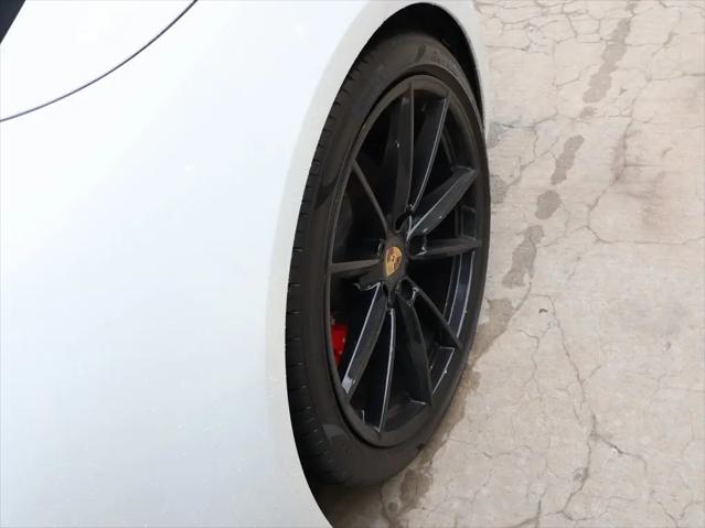 2020 Porsche 911 Carrera 4S Cabriolet