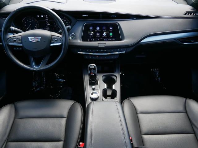 2022 Cadillac XT4 AWD Premium Luxury