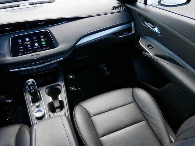 2022 Cadillac XT4 AWD Premium Luxury