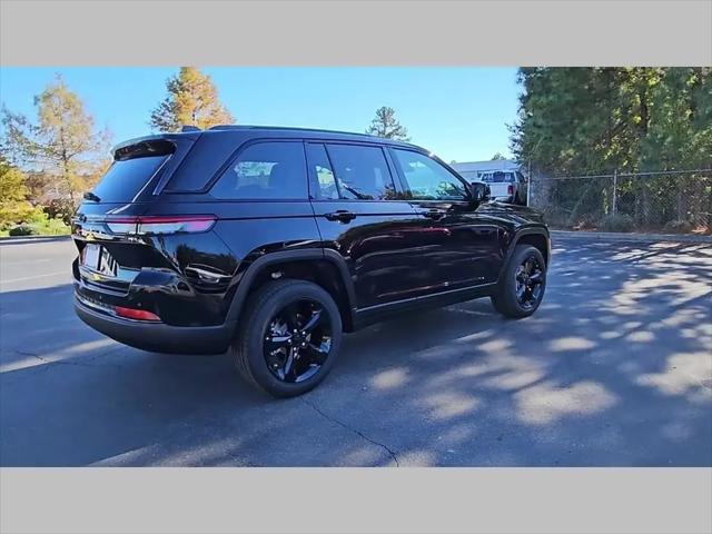 2025 Jeep Grand Cherokee Altitude X 4x2