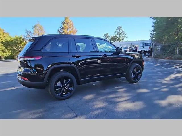 2025 Jeep Grand Cherokee Altitude X 4x2