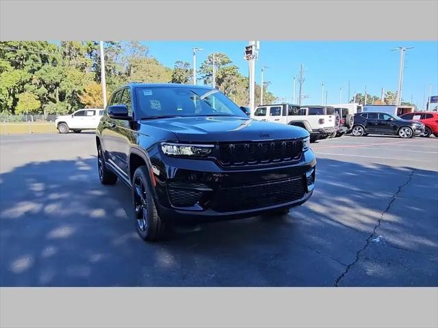 2025 Jeep Grand Cherokee Altitude X 4x2