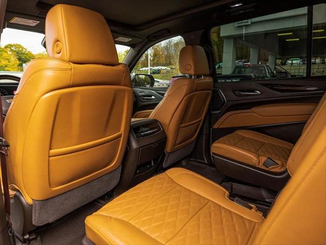 2023 Cadillac Escalade ESV 4WD Sport