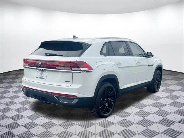 2026 Volkswagen Atlas Cross Sport SE with Technology