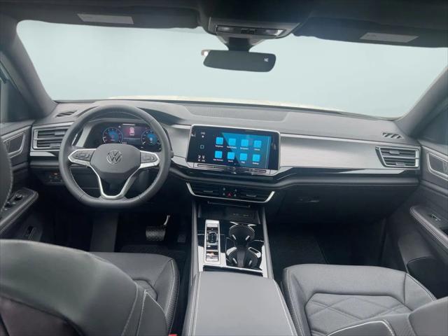 2026 Volkswagen Atlas Cross Sport SE with Technology