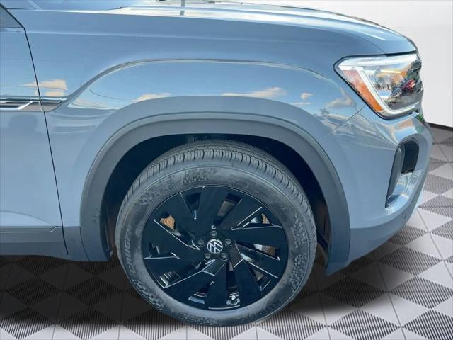2026 Volkswagen Atlas Cross Sport SE with Technology