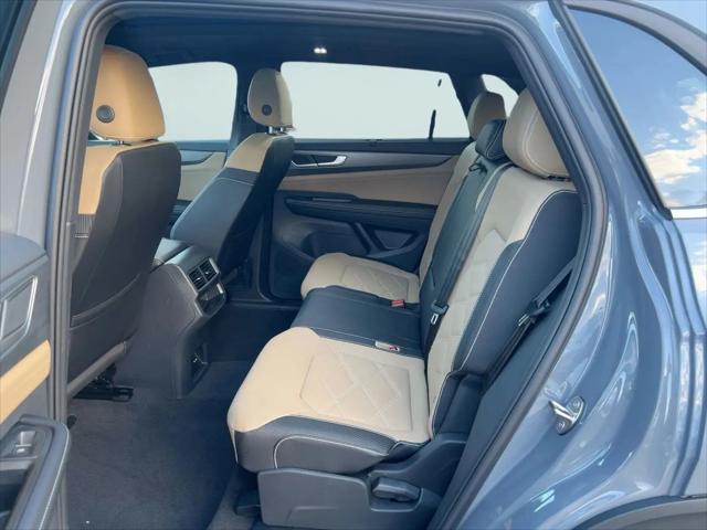 2026 Volkswagen Atlas Cross Sport SE with Technology