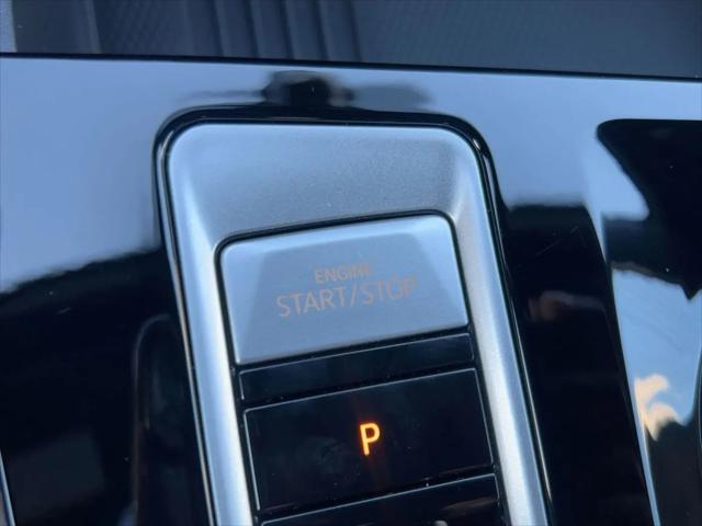 2026 Volkswagen Atlas Cross Sport SE with Technology