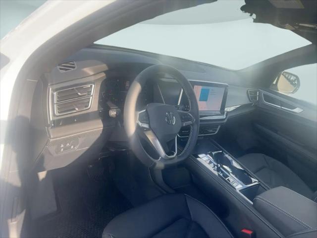 2026 Volkswagen Atlas Cross Sport SE with Technology