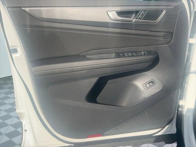2026 Volkswagen Atlas Cross Sport SE with Technology