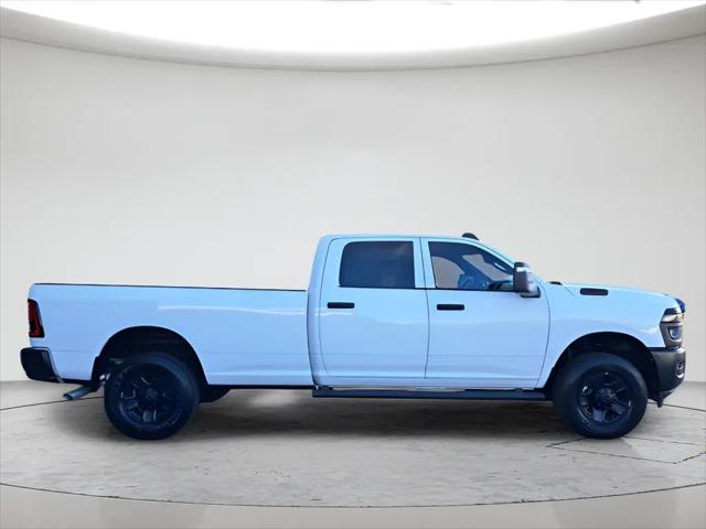 2026 Ram 3500 Tradesman Crew Cab 4x4 8' Box