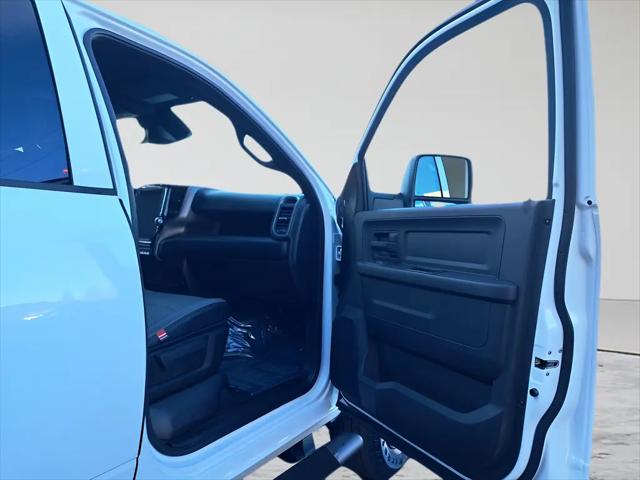2026 Ram 3500 Tradesman Crew Cab 4x4 8' Box