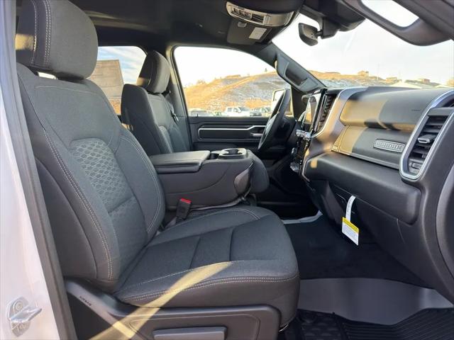 2026 Ram 1500 Big Horn Crew Cab 4x4 5'7" Box