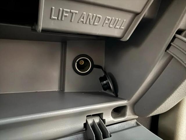 2010 Ford E-450 Cutaway E-450