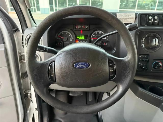 2010 Ford E-450 Cutaway E-450
