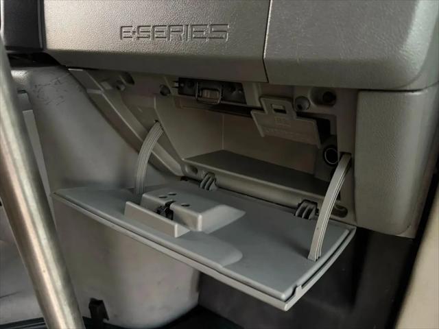 2010 Ford E-450 Cutaway E-450