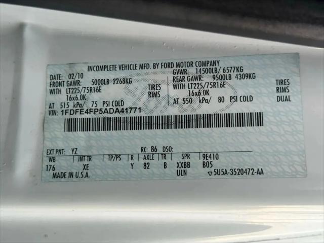 2010 Ford E-450 Cutaway E-450