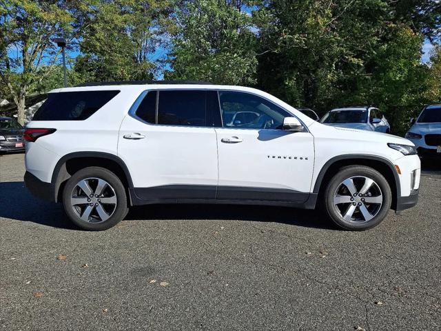 2023 Chevrolet Traverse AWD LT Leather