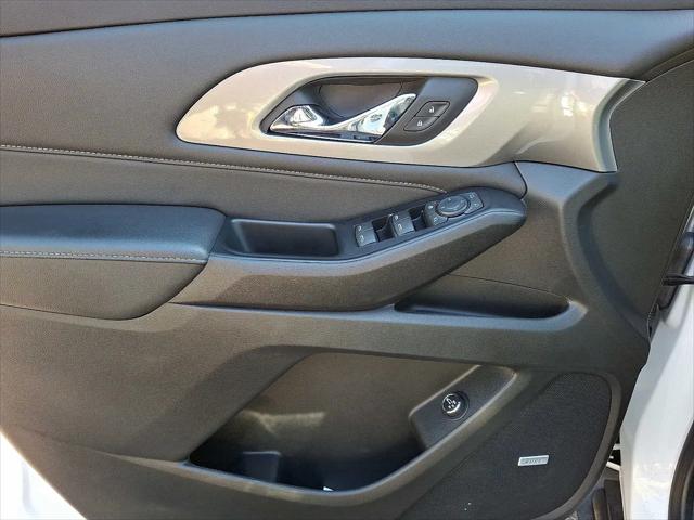 2023 Chevrolet Traverse AWD LT Leather