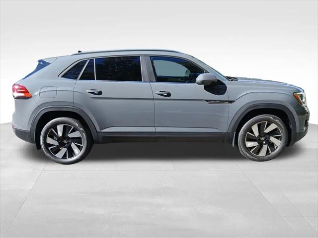 2026 Volkswagen Atlas Cross Sport SE with Technology