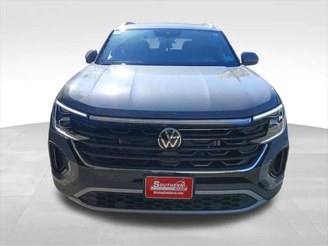 2026 Volkswagen Atlas Cross Sport SE with Technology