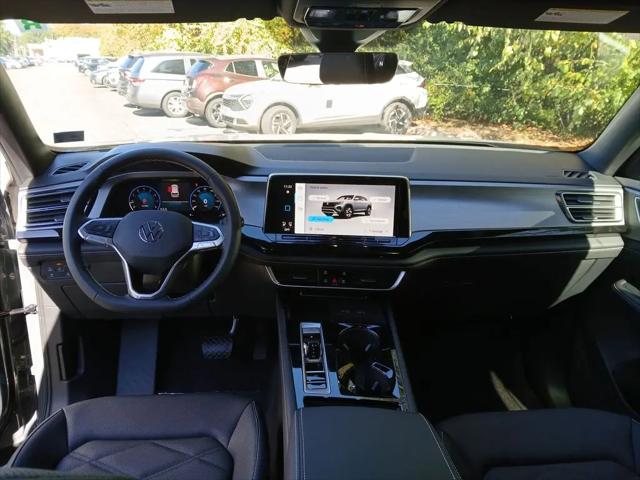 2026 Volkswagen Atlas Cross Sport SE with Technology