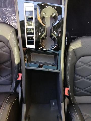2026 Volkswagen Atlas Cross Sport SE with Technology