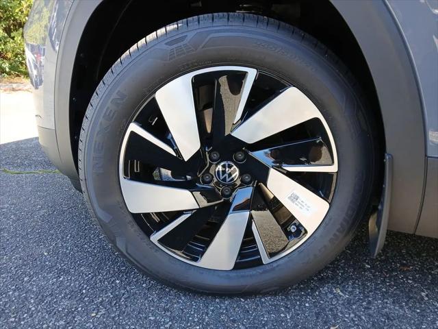 2026 Volkswagen Atlas Cross Sport SE with Technology