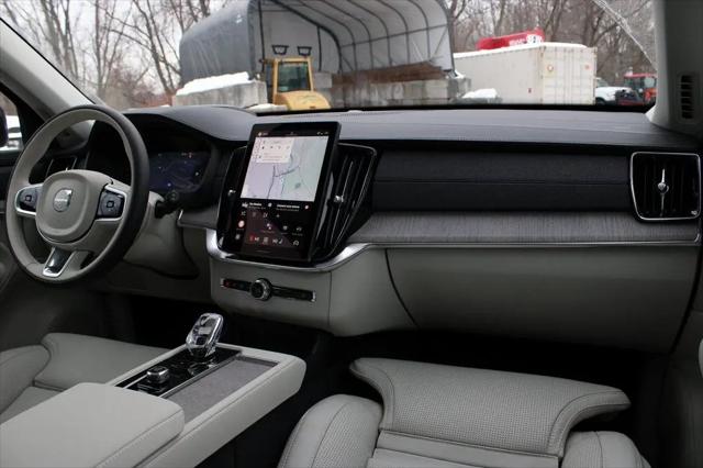 2026 Volvo XC90 Ultra Dark Theme, B6 AWD Gas (mild hybrid), Gasoline, 7 Seats